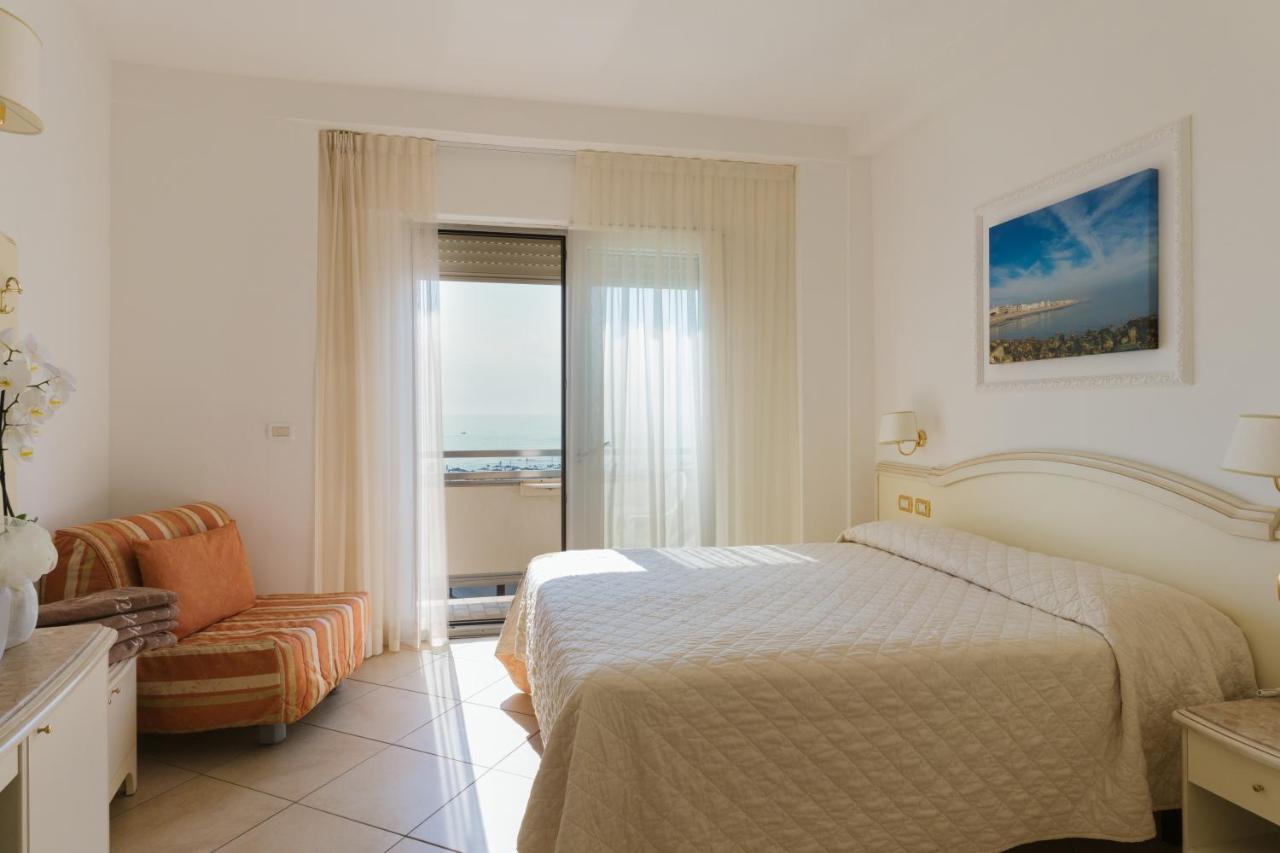 Hotel Acapulco Мілано-Маріттіма Екстер'єр фото