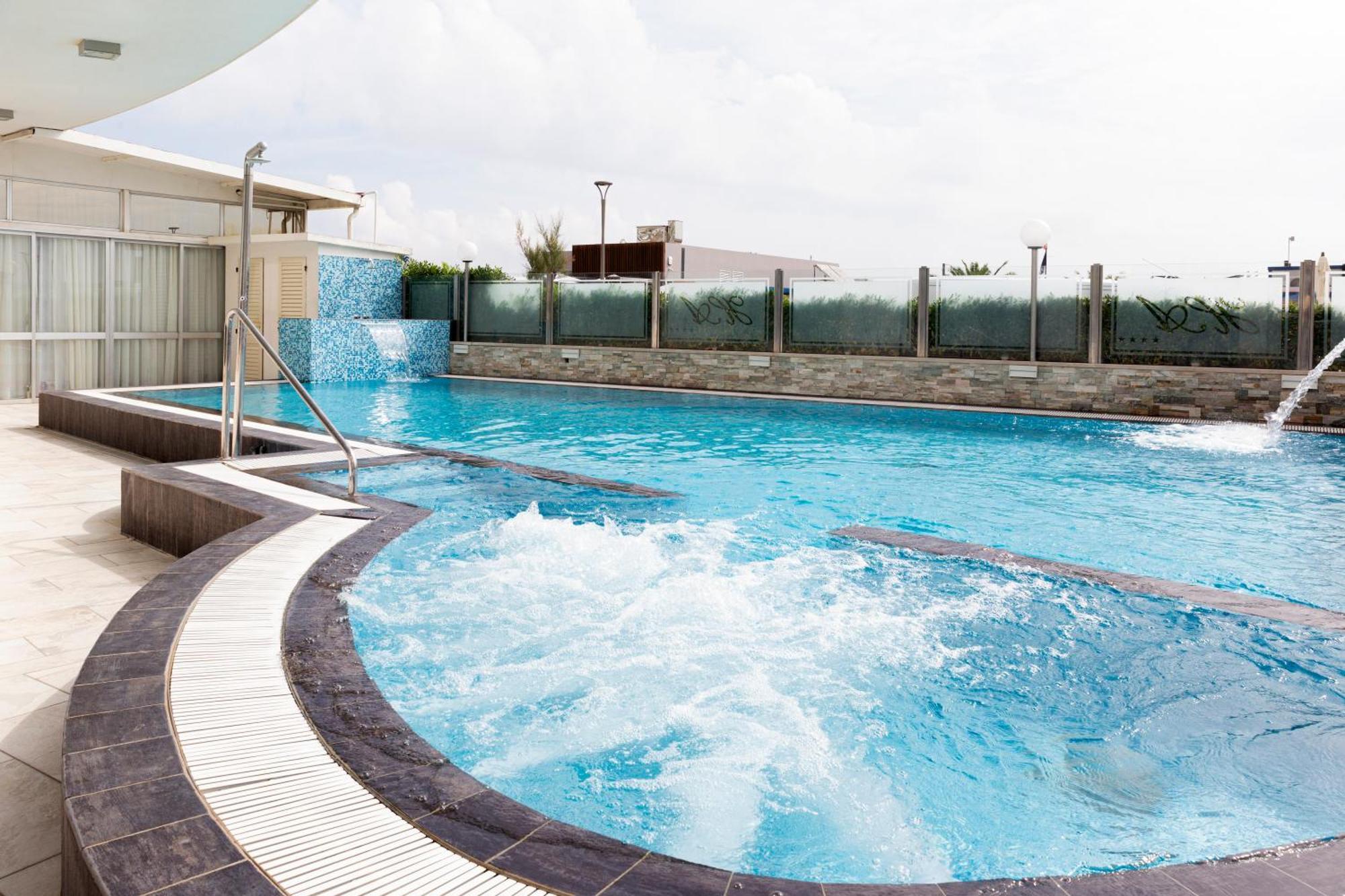 Hotel Acapulco Мілано-Маріттіма Екстер'єр фото