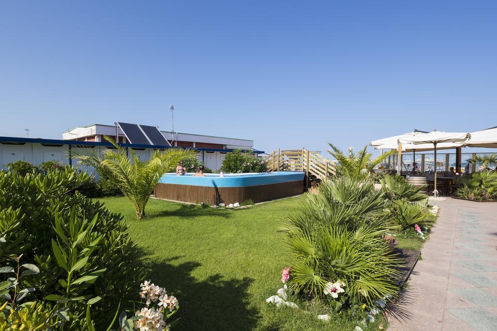 Hotel Acapulco Мілано-Маріттіма Екстер'єр фото