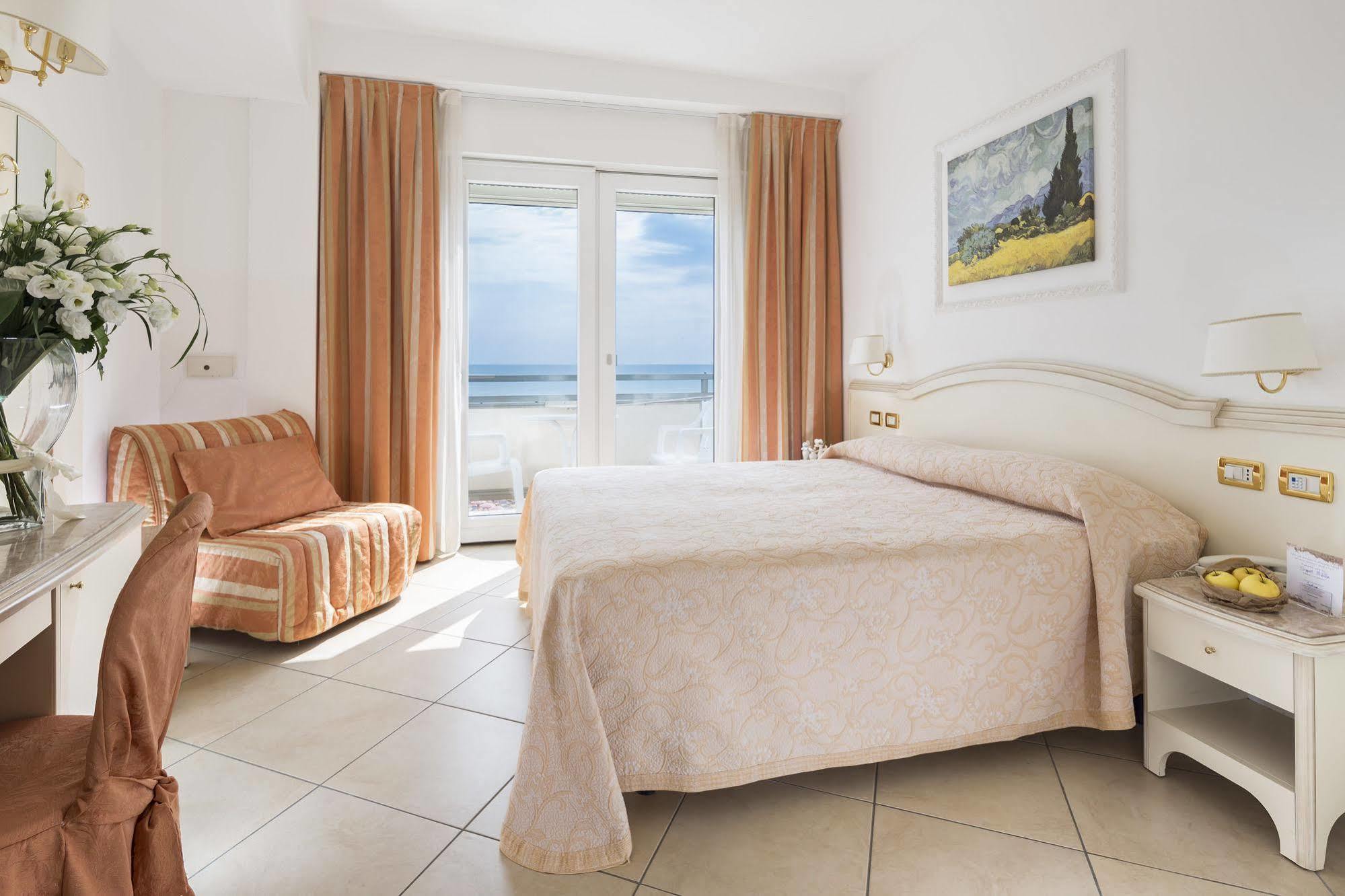 Hotel Acapulco Мілано-Маріттіма Екстер'єр фото